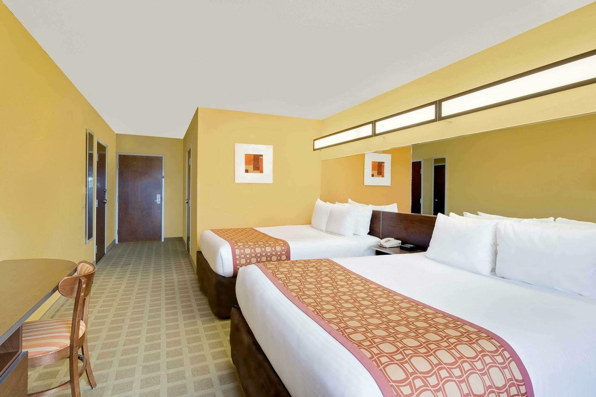 Microtel Inn & Suites By Wyndham Princeton Exteriér fotografie